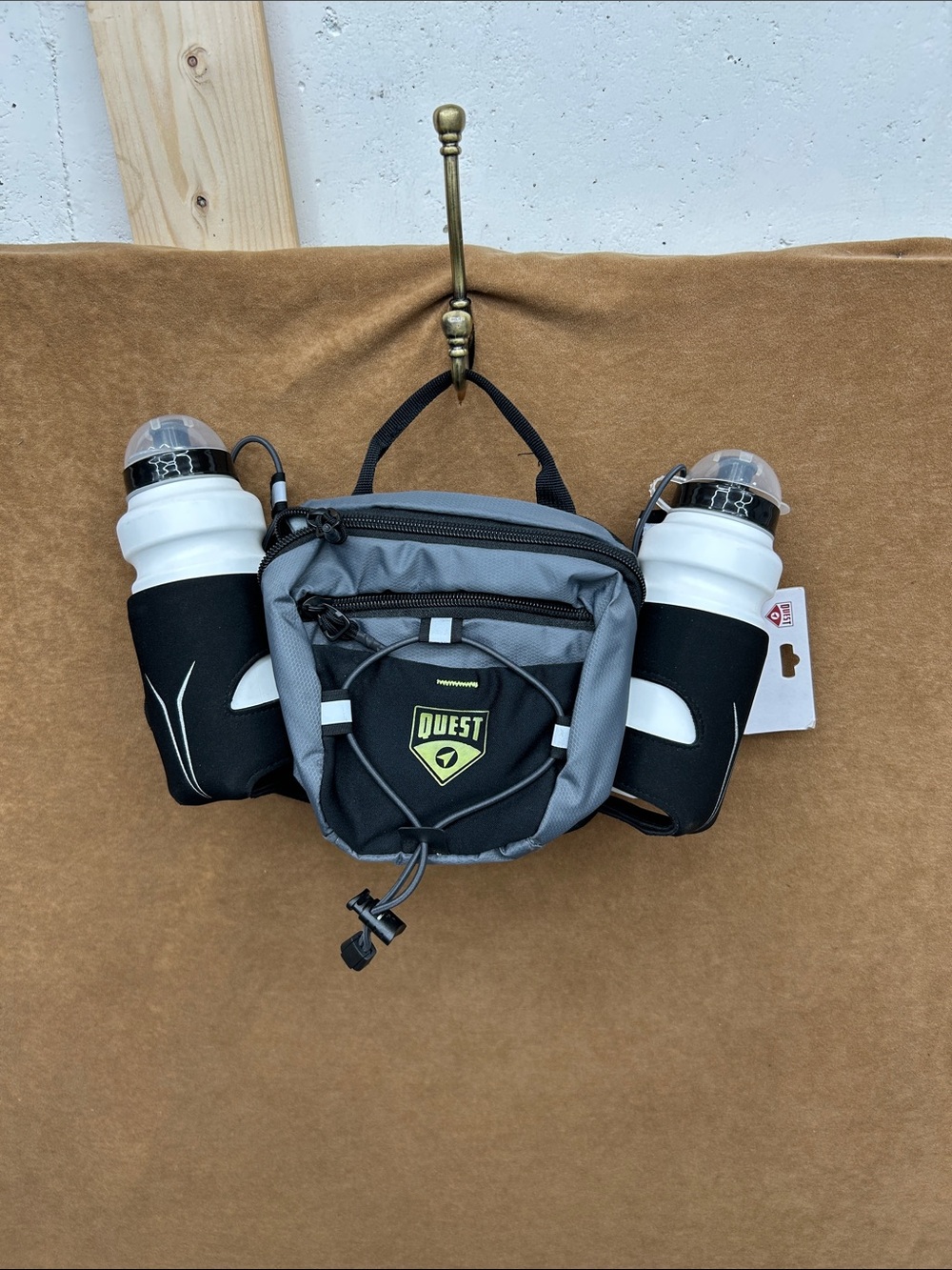 Quest Gray & Black Waist Pack with Dual Bottle Holders NWT